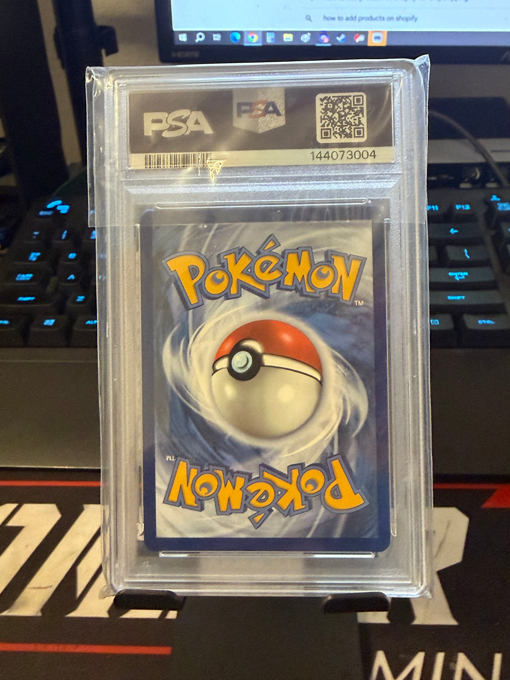 Pokémon SV03 Obsidian Flames Charizard ex 215/197 Ultra Rare Holo PSA 9