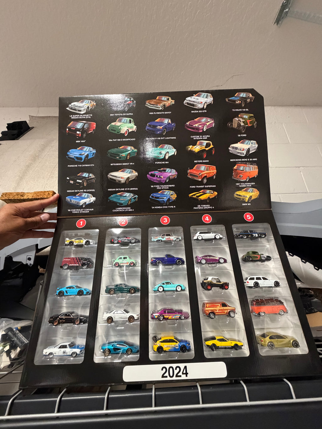 2024 Hot Wheels Boulevard 25 Car Factory Set (NEW SEALED)